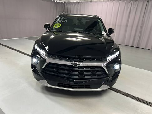 Used 2024 Chevrolet Blazer LT w/ Convenience Package FWD image 2