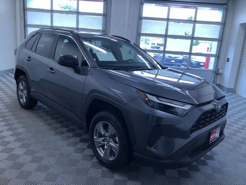 Used 2025 Toyota RAV4 LE AWD/4WD image 37