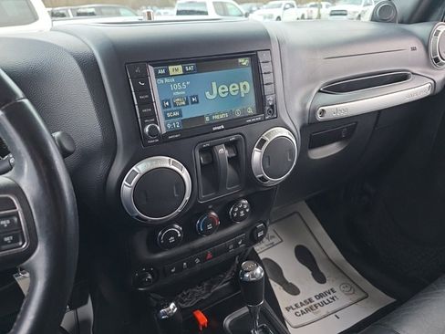 Used 2012 Jeep Wrangler Sahara w/ Dual Top Group image 23