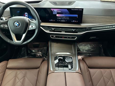 Certified 2025 BMW X5 xDrive50e w/ Premium Package image 27