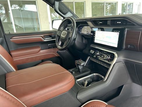 Used 2025 GMC Sierra 1500 Denali Ultimate image 26