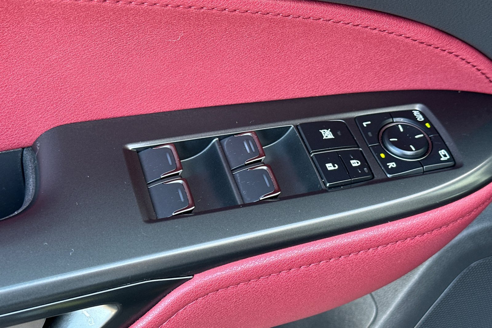 Used 2025 Lexus NX 250 FWD image 12