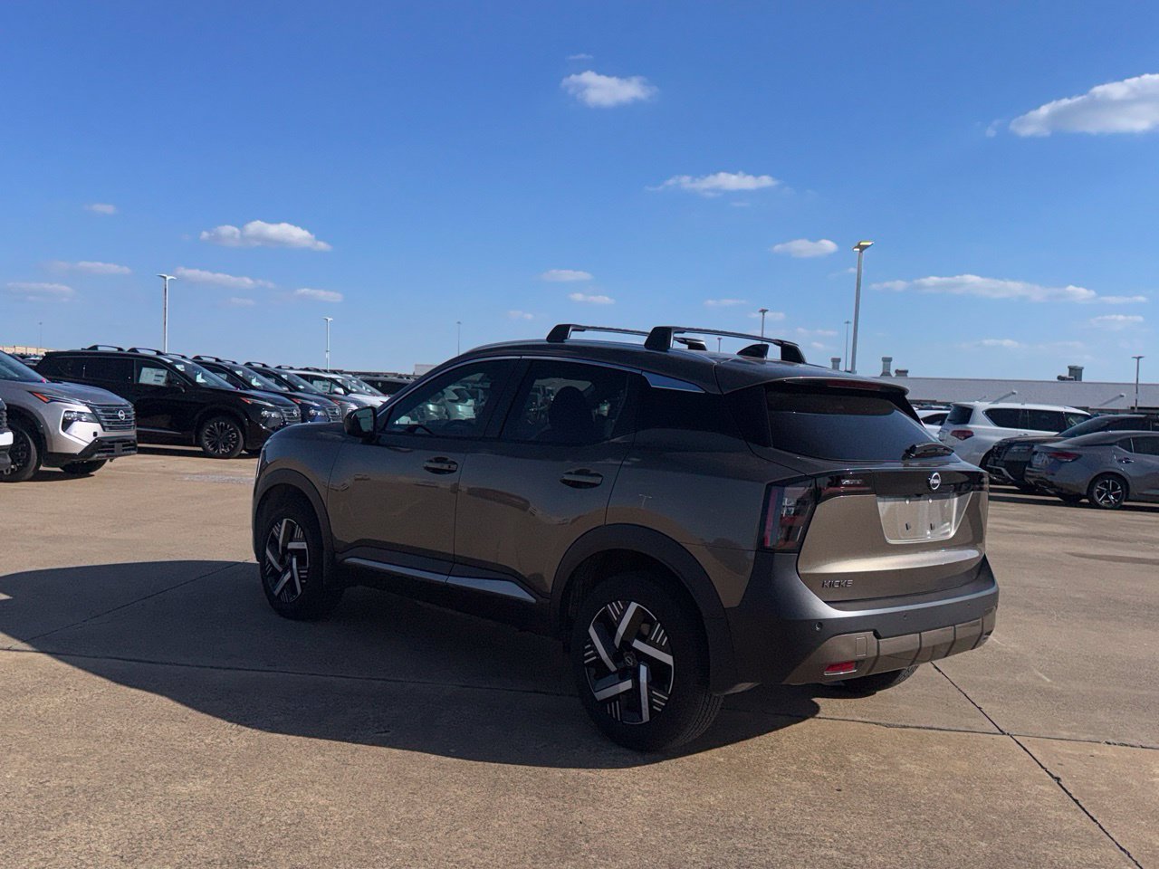 Used 2026 Nissan Kicks SV w/ Cold Weather Package FWD image 17
