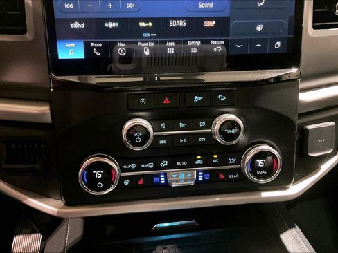 Used 2024 Ford Expedition Max XLT AWD/4WD image 33