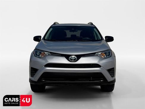 Used 2017 Toyota RAV4 LE image 2