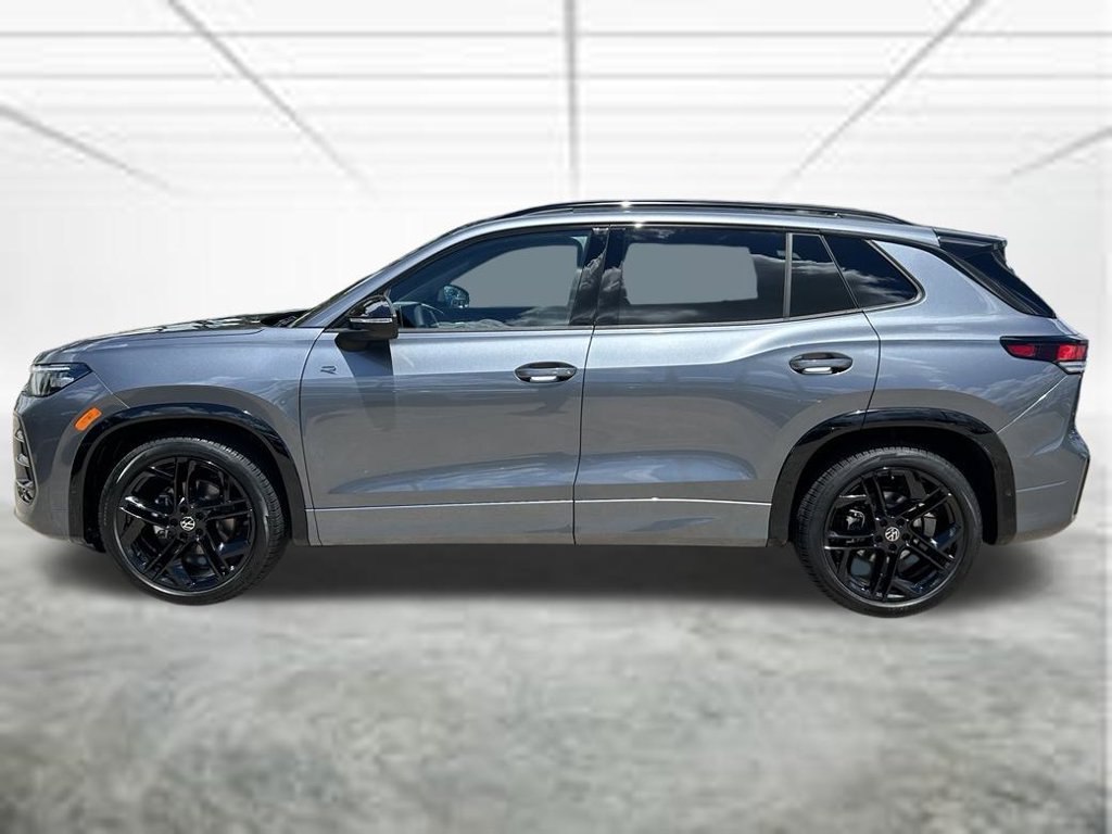New 2026 Volkswagen Tiguan SE R-Line FWD image 3