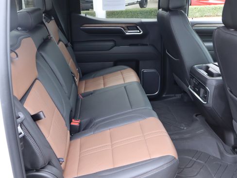 Certified 2023 Chevrolet Silverado 1500 High Country image 37