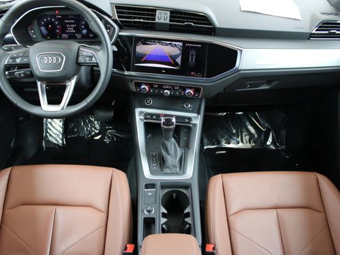 Certified 2025 Audi Q3 2.0T Premium w/ Convenience Package AWD/4WD image 28