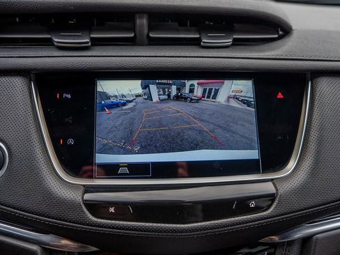 Used 2024 Cadillac XT5 Premium Luxury image 11