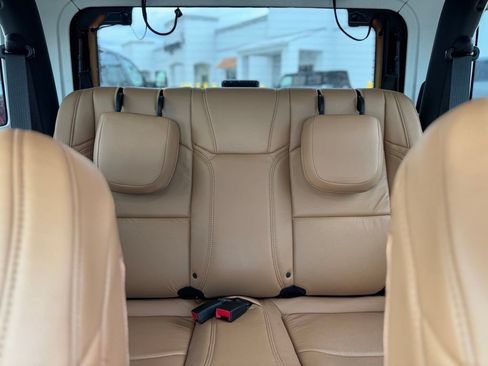 Used 2023 Jeep Wrangler Sport AWD/4WD image 4