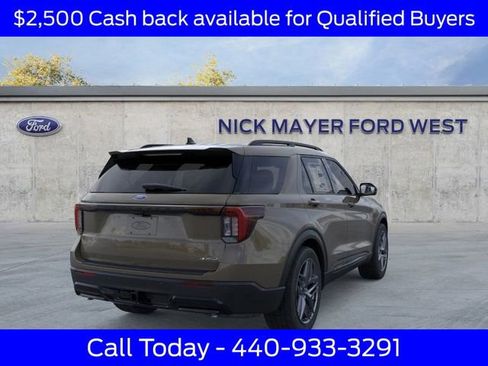 New 2026 Ford Explorer ST-Line w/ ST-Line Street Pack image 9
