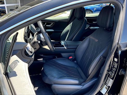 Used 2023 Mercedes-Benz EQE 500 4MATIC Sedan image 24