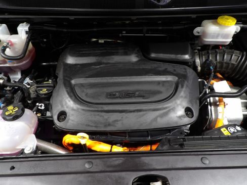 Used 2024 Chrysler Pacifica Limited FWD image 31