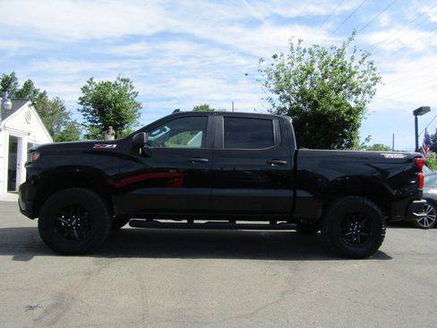 Used 2020 Chevrolet Silverado 1500 Custom Trail Boss w/ Custom Convenience Package AWD/4WD image 4