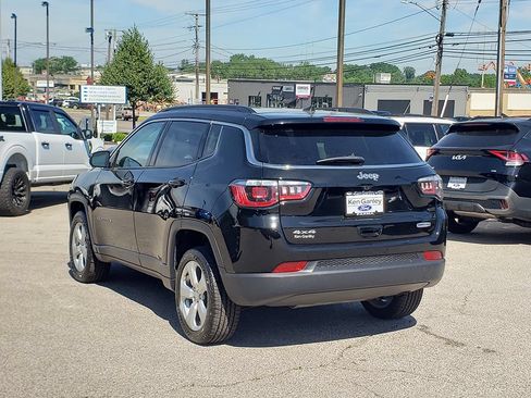Used 2019 Jeep Compass Latitude w/ Cold Weather Group AWD/4WD image 7
