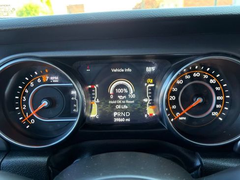 Used 2022 Jeep Gladiator Sport AWD/4WD image 38