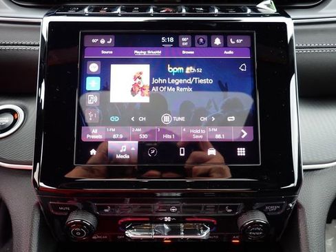 New 2025 Jeep Grand Cherokee Laredo X w/ Luxury Tech Group I image 21