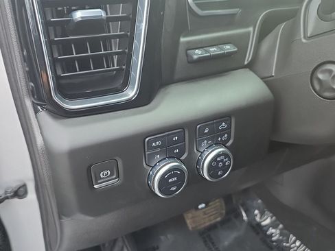 Used 2022 GMC Sierra 1500 Denali w/ Technology Package AWD/4WD image 20