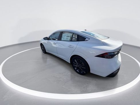 New 2026 Nissan Sentra SL w/ Floor Mat Package image 6