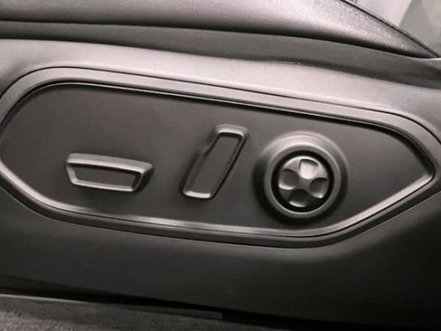 Used 2024 Jeep Grand Cherokee Altitude AWD/4WD image 40