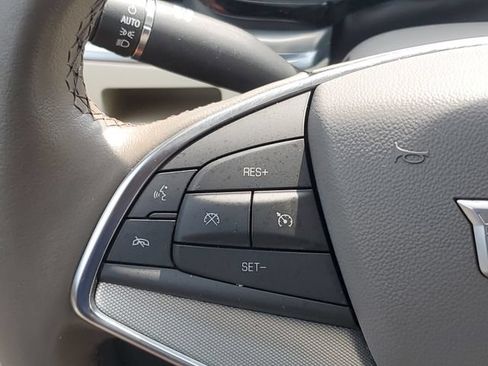 Certified 2024 Cadillac XT5 Premium Luxury w/ LPO, Floor Liner Package AWD/4WD image 18