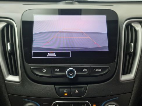 Used 2022 Chevrolet Malibu LT image 19