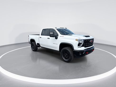 New 2026 Chevrolet Silverado 2500 ZR2 image 2