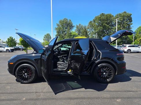 Used 2019 Porsche Cayenne AWD/4WD image 55
