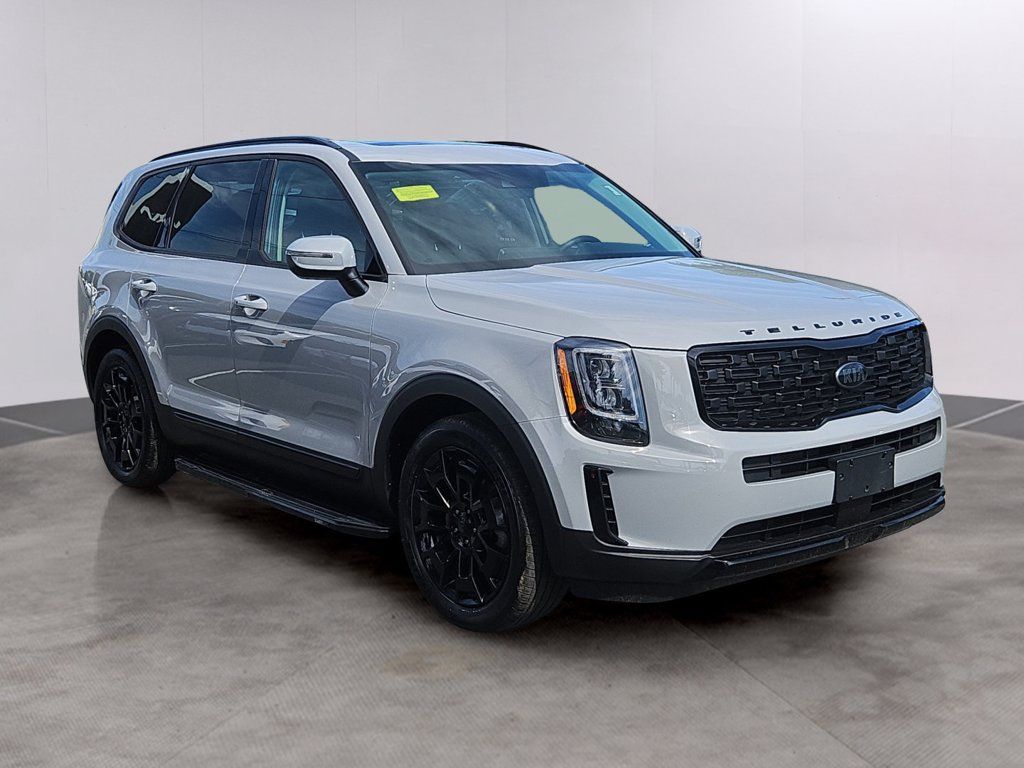 Certified 2021 Kia Telluride EX w/ EX Premium Package AWD/4WD image 3