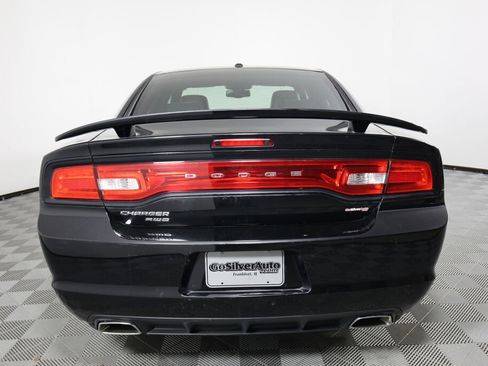 Used 2013 Dodge Charger SXT Plus image 3
