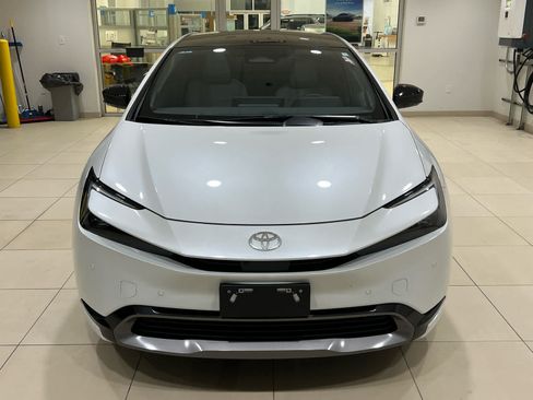 Used 2024 Toyota Prius Limited w/ Limited Premium Package AWD/4WD image 2