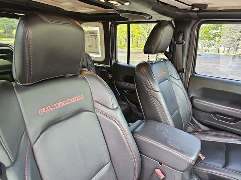 Used 2019 Jeep Wrangler Unlimited Rubicon AWD/4WD image 12