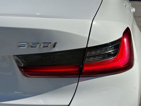 Used 2020 BMW 330i Sedan w/ Convenience Package image 32