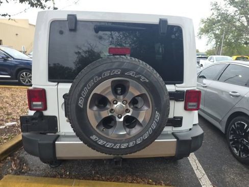 Used 2017 Jeep Wrangler Unlimited Sahara w/ Connectivity Group image 5