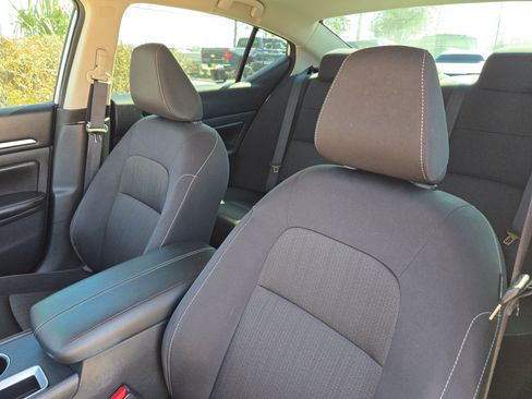 Used 2022 Nissan Altima 2.5 SV image 9