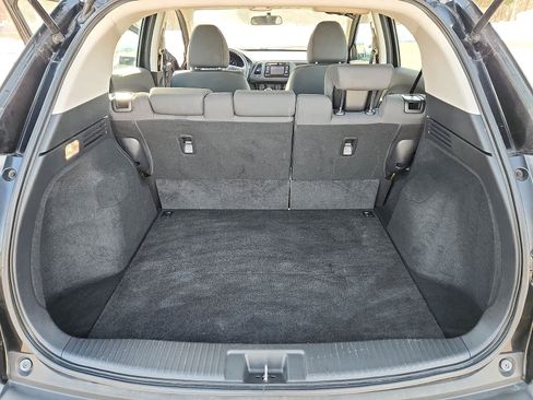Certified 2019 Honda HR-V LX image 26