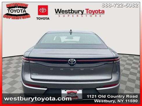 Used 2023 Toyota Crown AWD/4WD image 6