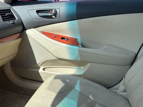 Used 2010 Lexus ES 350 FWD image 20