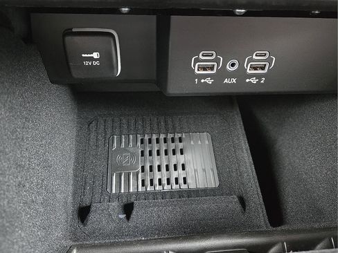 New 2026 Jeep Grand Wagoneer L Limited w/ 8-Passenger Seating Package image 22