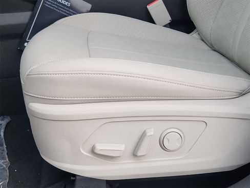 New 2026 Kia Sorento S w/ S Panoramic Sunroof Package image 21