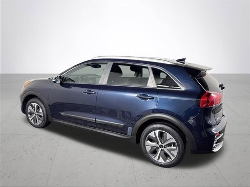 Used 2020 Kia Niro EX image 8