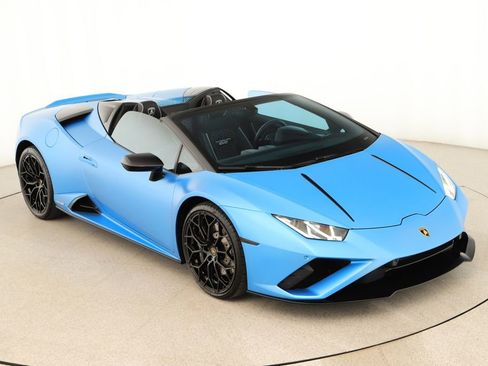 Used 2022 Lamborghini Huracan EVO image 40