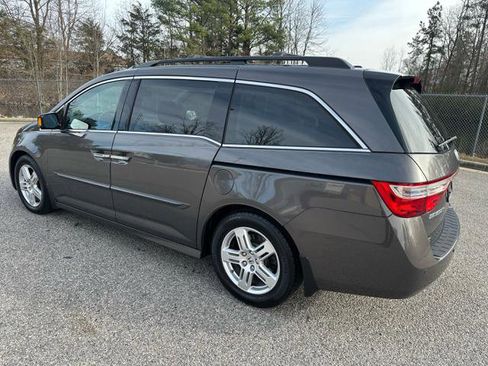 Used 2013 Honda Odyssey Touring Elite image 6