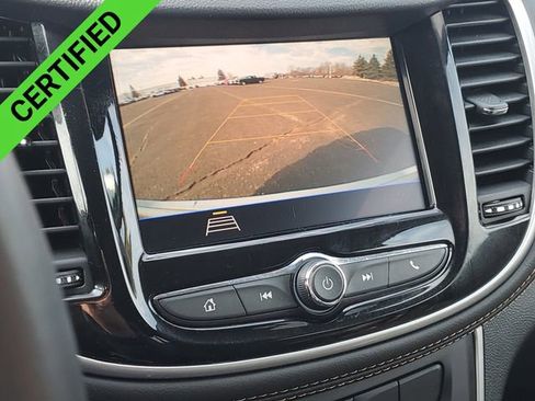 Used 2022 Chevrolet Trax LT w/ LT Convenience Package image 15