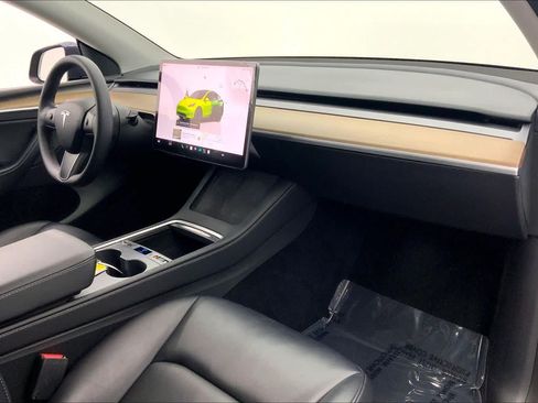 Used 2023 Tesla Model Y Long Range AWD/4WD image 10