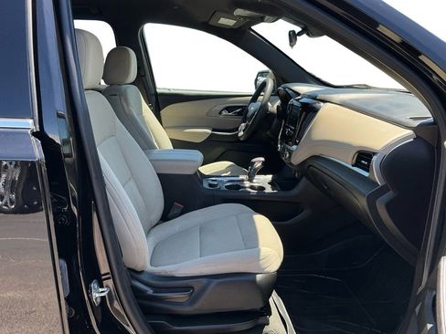 Used 2023 Chevrolet Traverse LS FWD image 22