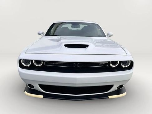 Used 2022 Dodge Challenger GT RWD image 12