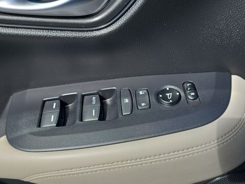 Used 2023 Honda HR-V LX image 23