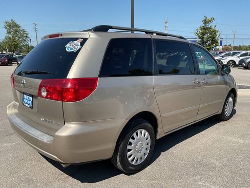 Used 2007 Toyota Sienna LE FWD image 7
