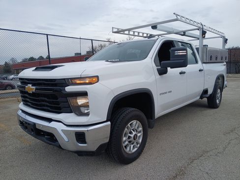 Used 2025 Chevrolet Silverado 2500 W/T w/ WT/CX Safety Package image 6